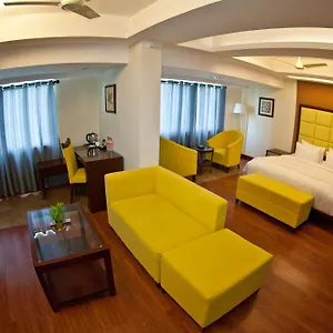 4* Hotel Paramount Tower